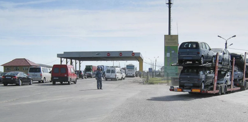 Зеленый свет грузовому автотранспорту на пограничных переходах